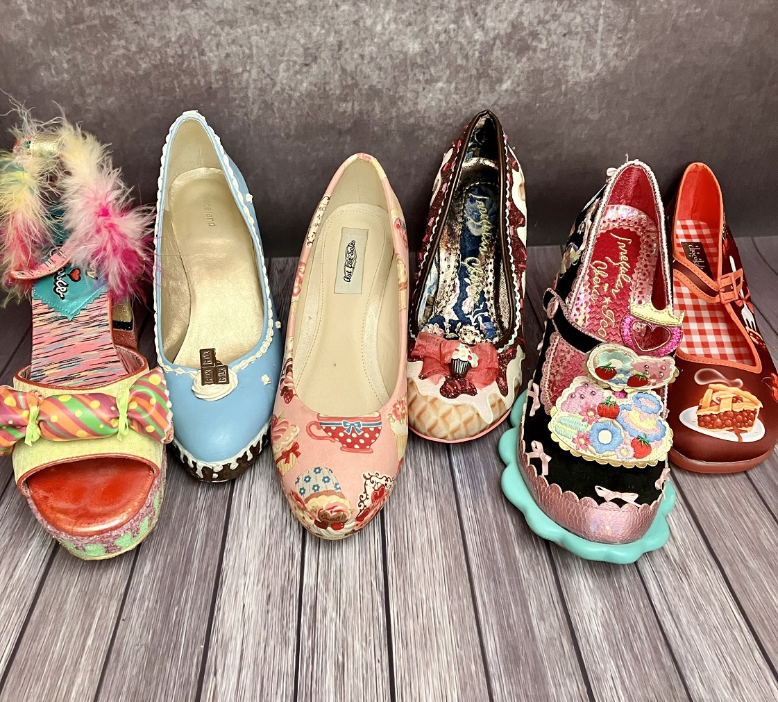 sechs einzelne Pumps